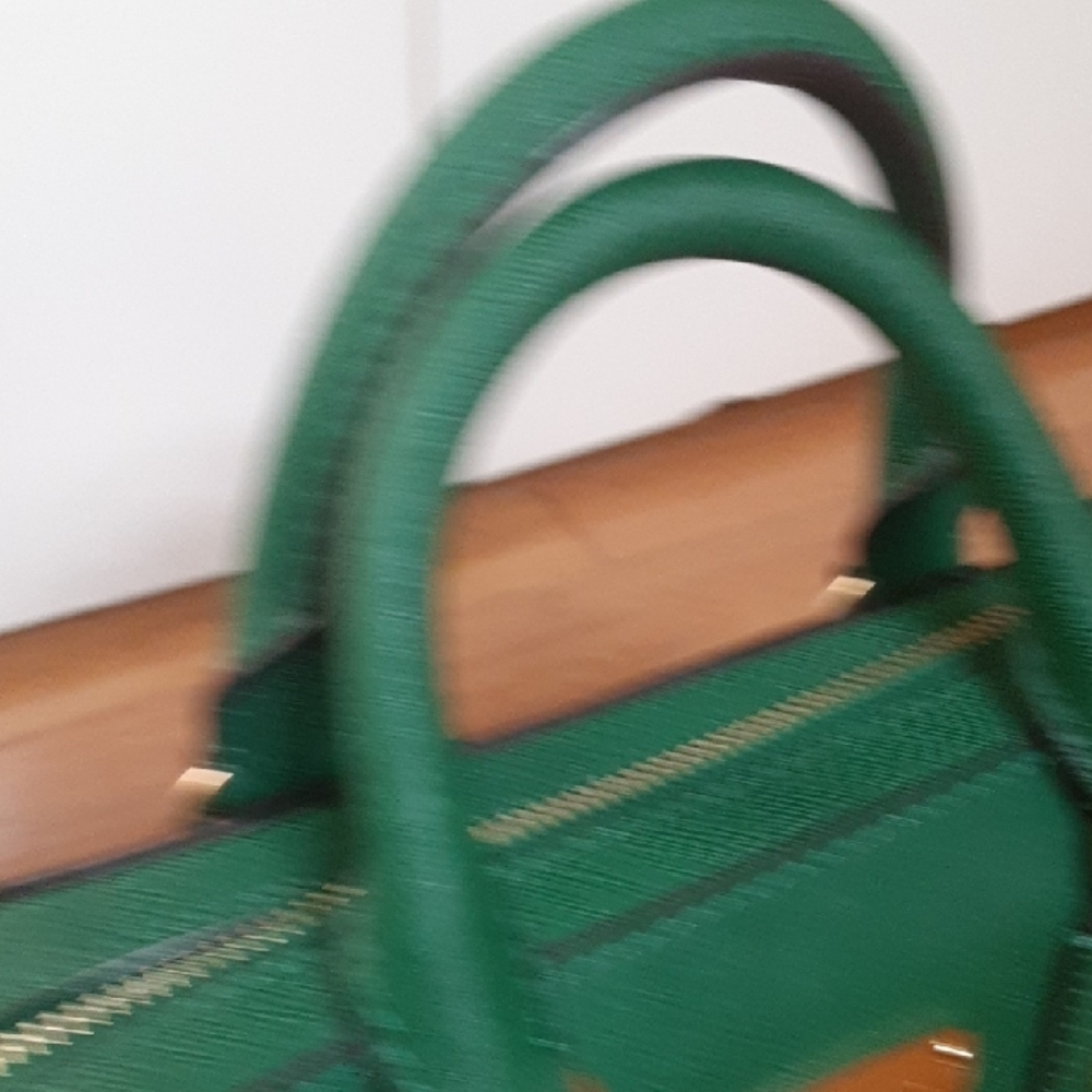Michael Kors Green Saffiano Dome Satchel with Gold Hardware - Picture 9 of 12